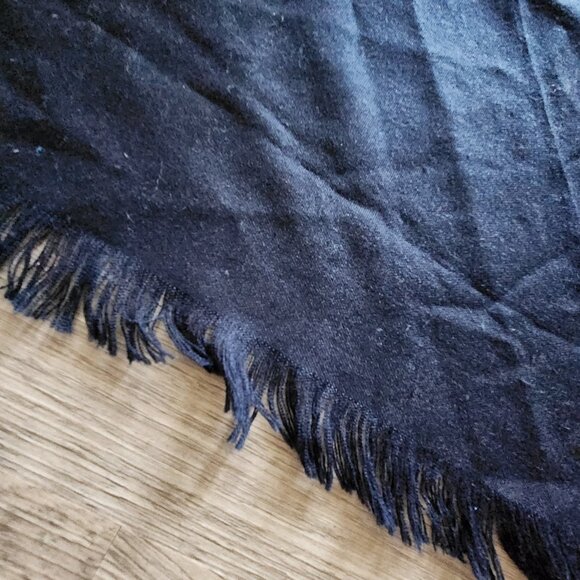 Amigaro Square Scarf Wrap Shawl Sarong One Size Viintage Black 43"×39" - Picture 5 of 11